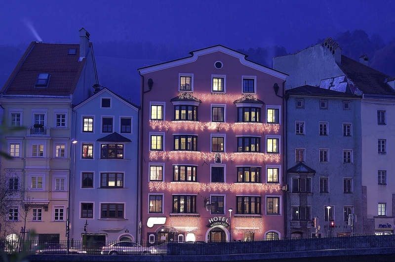 Hotel Mondschein - Genel