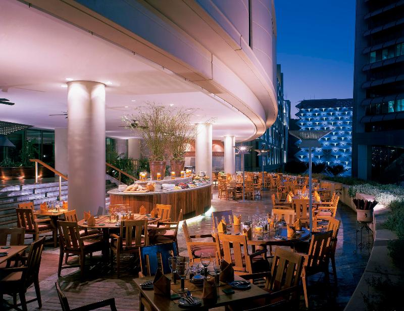 Mandarin Oriental Al Faisaliah, Riyadh - Restoran
