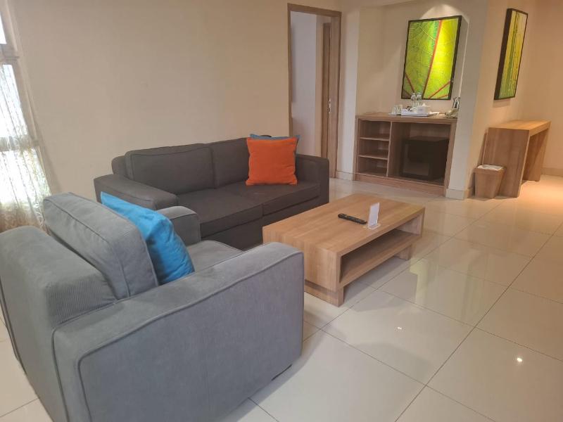 Grand Tropic Suites - Oda