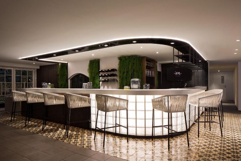 Mercure Jakarta Batavia - Bar