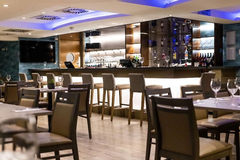 The Royal Yacht - Bar