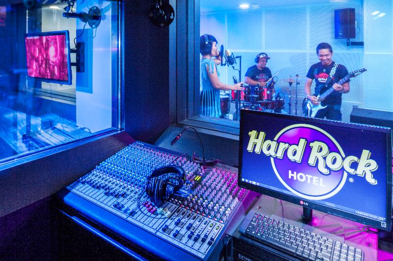 Hard Rock Hotel Bali - Aktivite