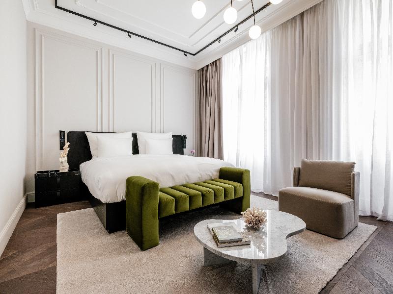 The Amauris Vienna - Oda