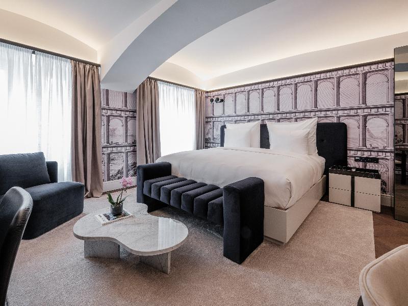 The Amauris Vienna - Oda