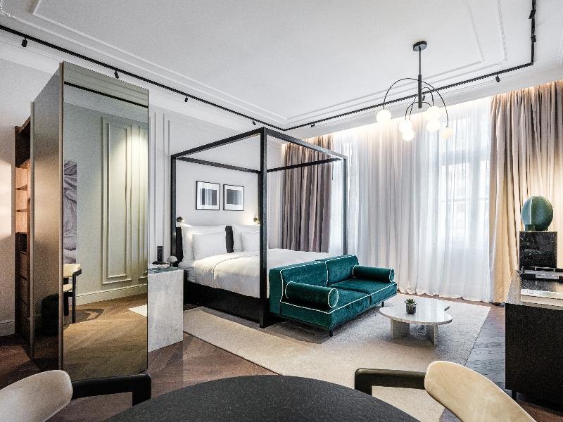 The Amauris Vienna - Oda