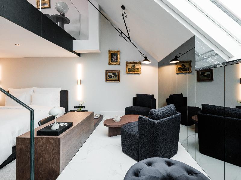 The Amauris Vienna - Oda