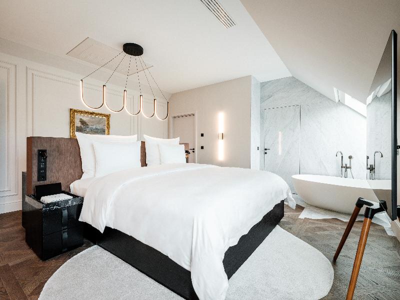 The Amauris Vienna - Oda