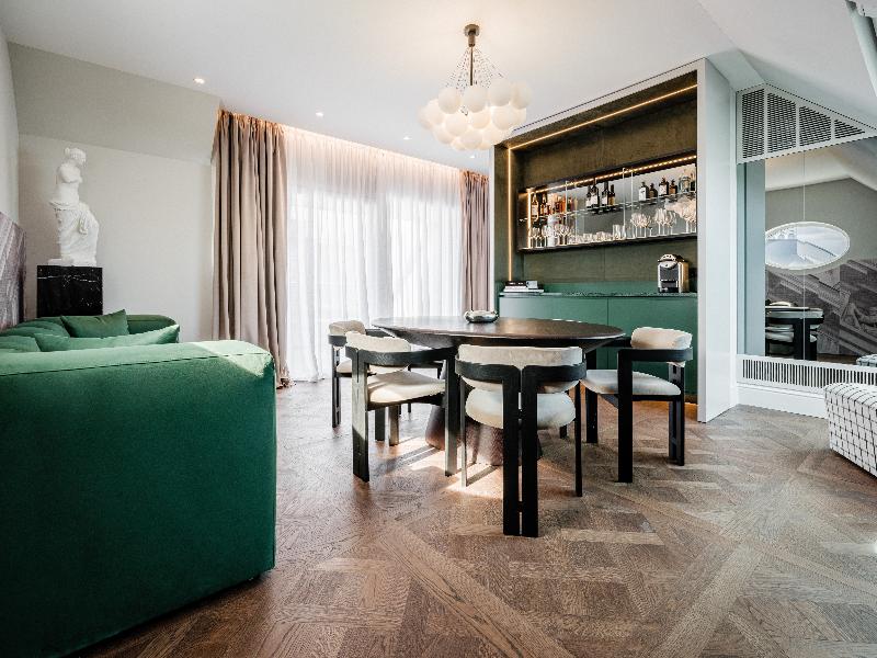 The Amauris Vienna - Oda