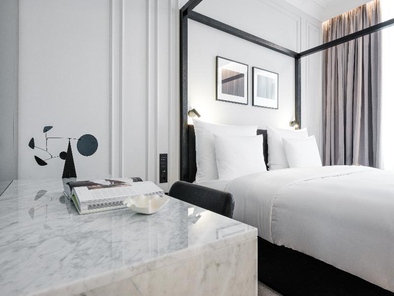 The Amauris Vienna - Oda