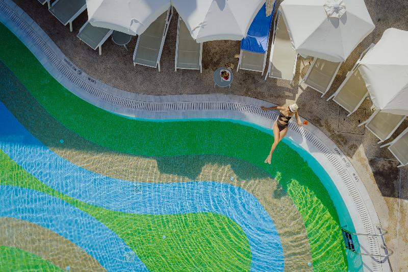 Tasia Maris Oasis - Havuz