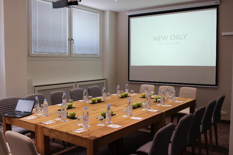 New Orly - Toplantı
