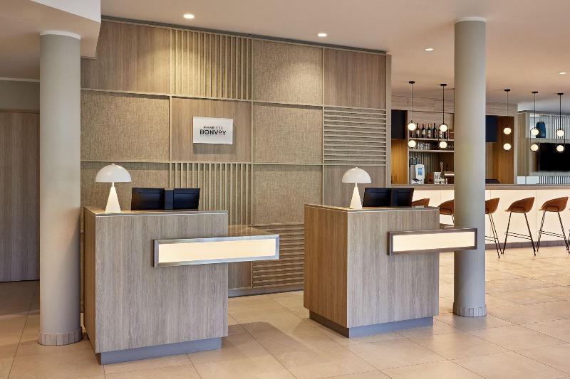 Courtyard by Marriott Dortmund - Lobi