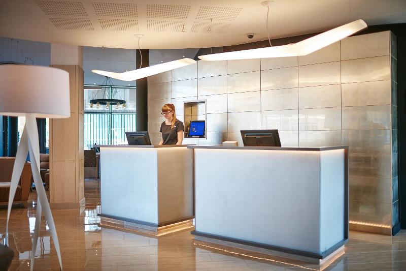 AC Hotel Manchester Salford Quays - Lobi
