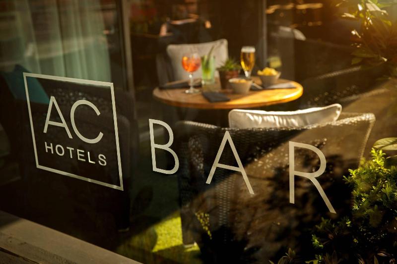 AC Hotel Manchester Salford Quays - Lobi