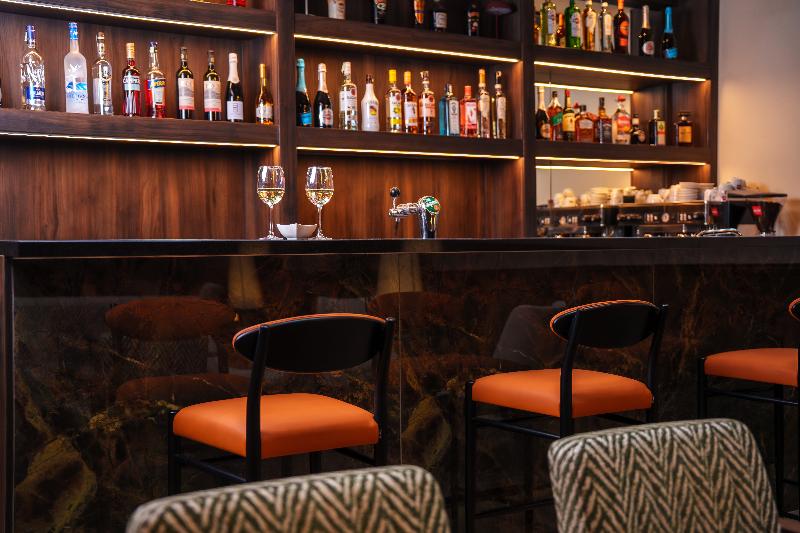 Honest Budapest by Chic&Basic - Bar