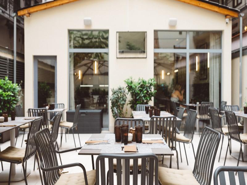 Honest Budapest by Chic&Basic - Teras