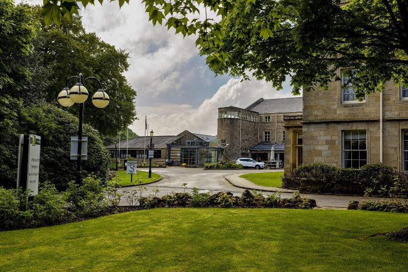 Weetwood Hall - Genel