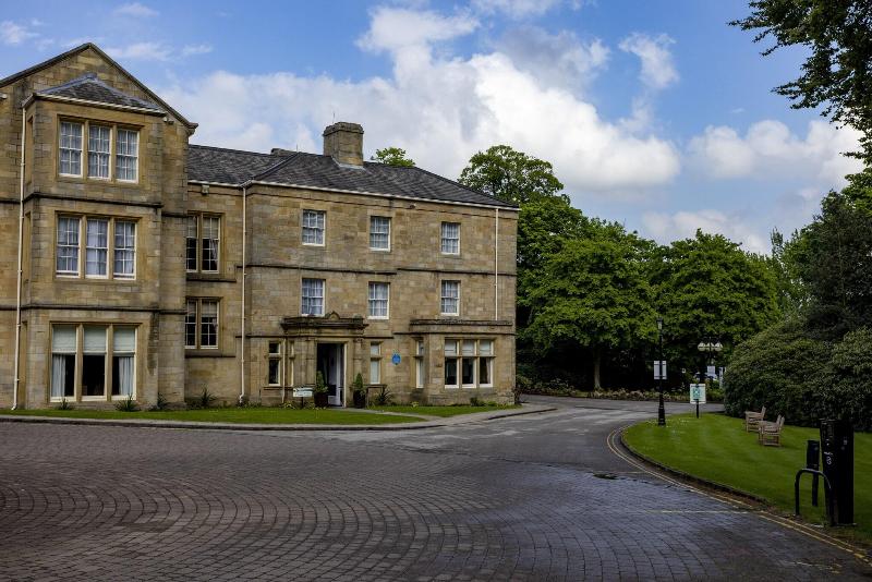 Weetwood Hall - Genel