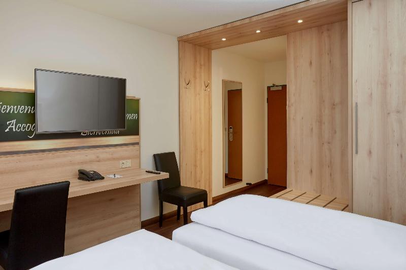 H+ Hotel Stuttgart Herrenberg - Oda