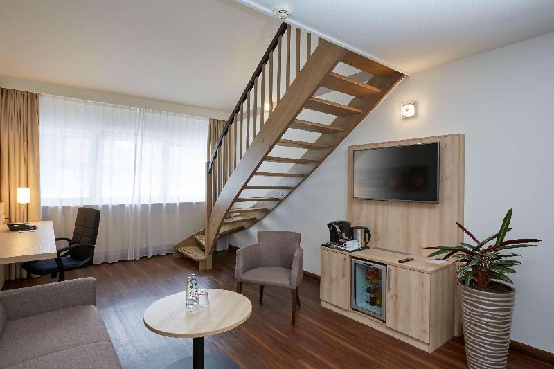 H+ Hotel Stuttgart Herrenberg - Oda