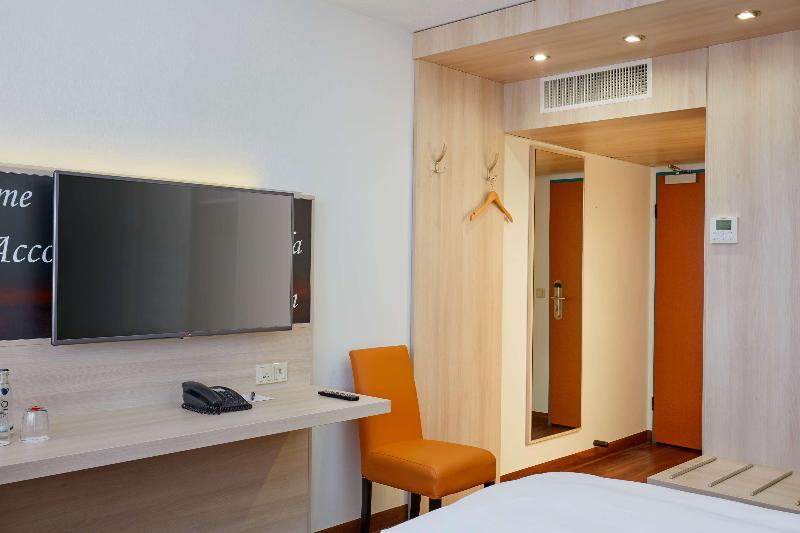 H+ Hotel Stuttgart Herrenberg - Oda