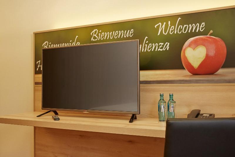 H+ Hotel Stuttgart Herrenberg - Oda