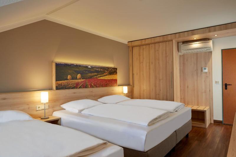 H+ Hotel Stuttgart Herrenberg - Oda