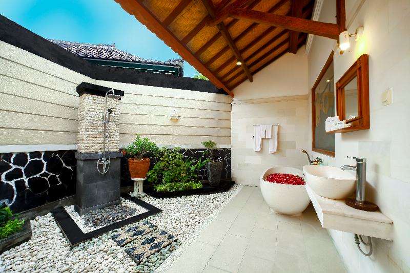 Bali Taman Beach Resort & Spa-Lovina - Oda