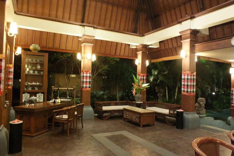 Besakih Beach Resort - Lobi