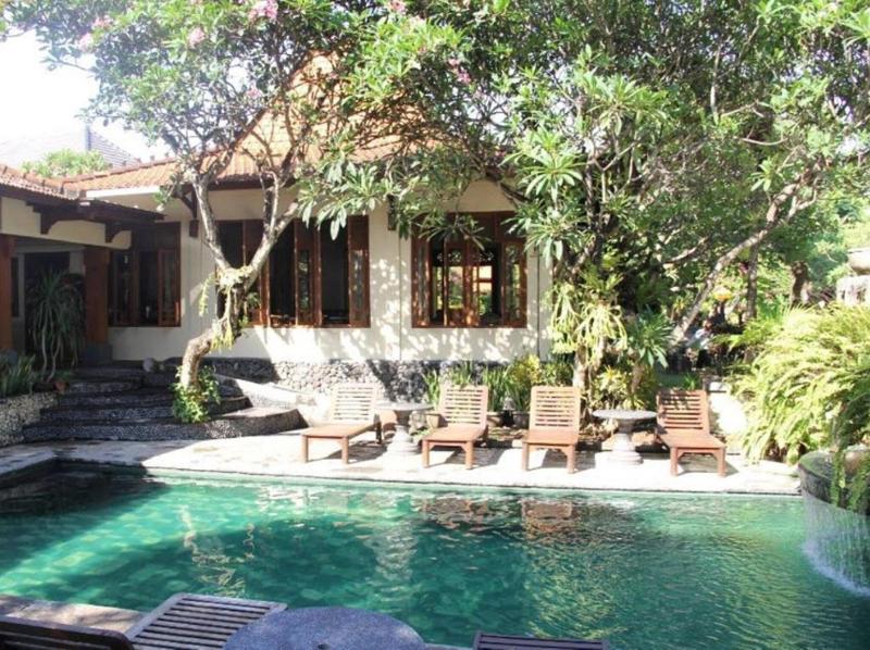 Besakih Beach Resort - Havuz