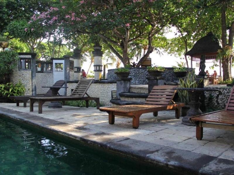 Besakih Beach Resort - Teras