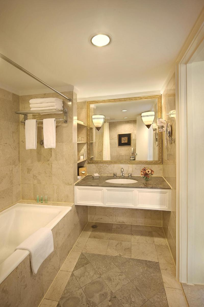 Hotel Aryaduta Bandung - Oda