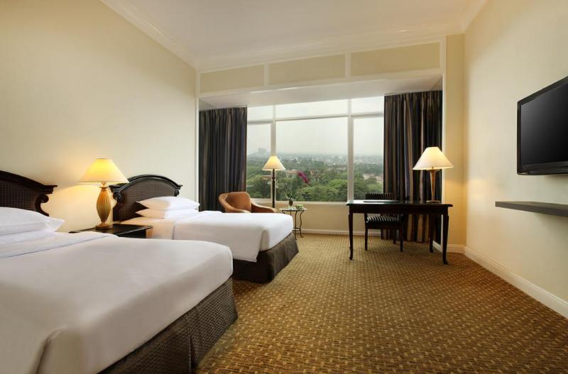 Hotel Aryaduta Bandung - Oda