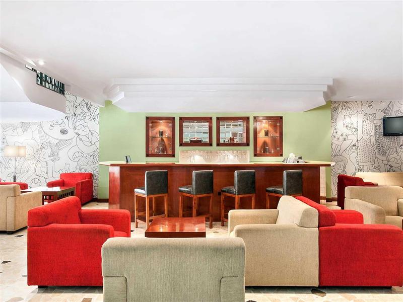 Arcadia Hotel Surabaya - Bar