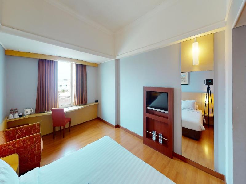 Arcadia Hotel Surabaya - Oda