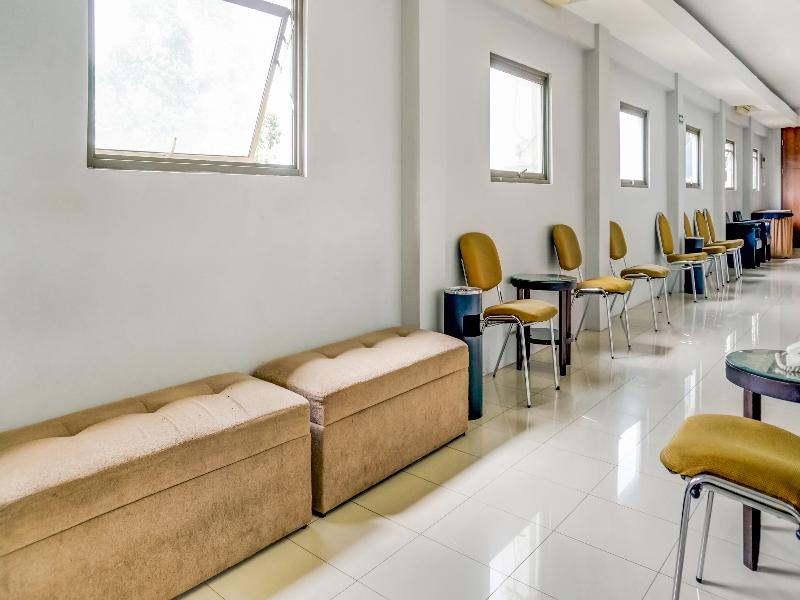 Townhouse OAK Hotel Grand Cikarang - Toplantı