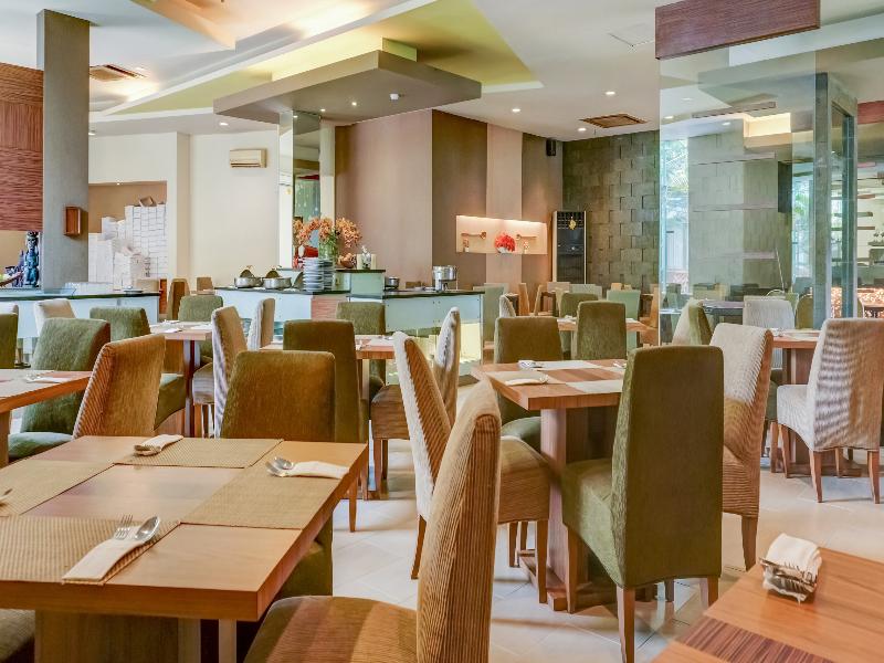 Townhouse OAK Hotel Grand Cikarang - Restoran