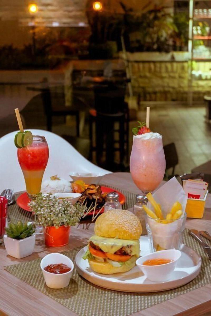 Tamarin Hotel Jakarta - Restoran