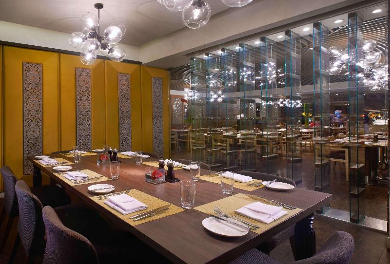 Gran Melia Jakarta - Restoran