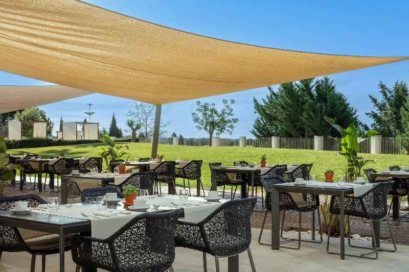 Victoria Golf Resort and Spa Managed by Accor - Teras