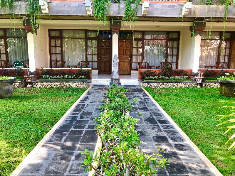 Inna Sindhu Beach Hotel - Oda