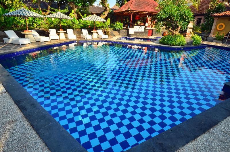 Inna Sindhu Beach Hotel - Havuz