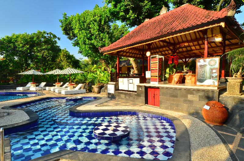 Inna Sindhu Beach Hotel - Havuz
