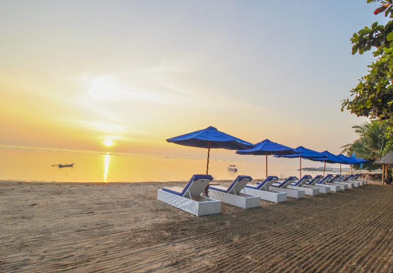 Inna Sindhu Beach Hotel - Plaj