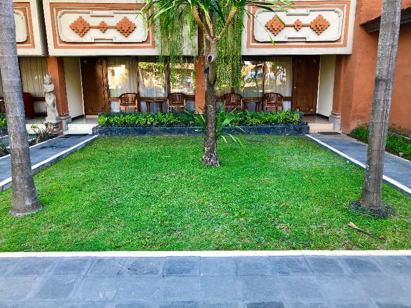 Inna Sindhu Beach Hotel - Teras