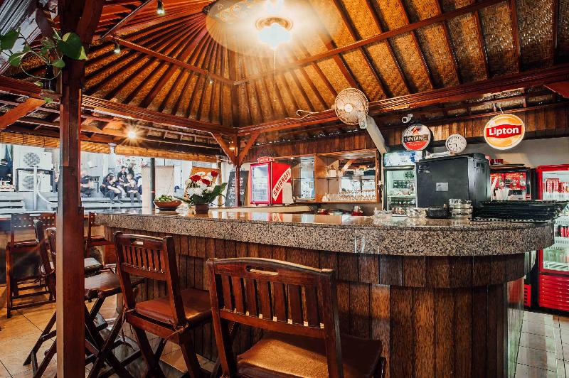 Kuta Puri Bungalows, Villas and Resort - Bar