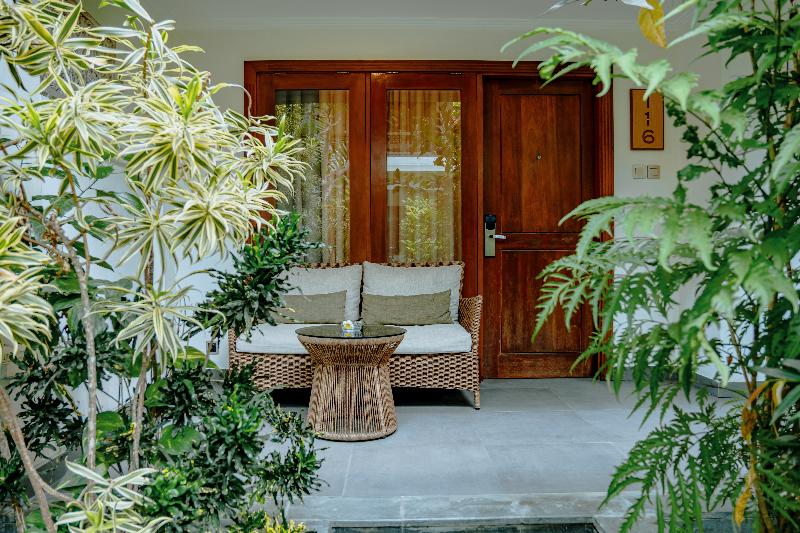 Hotel Puri Raja Legian - Teras