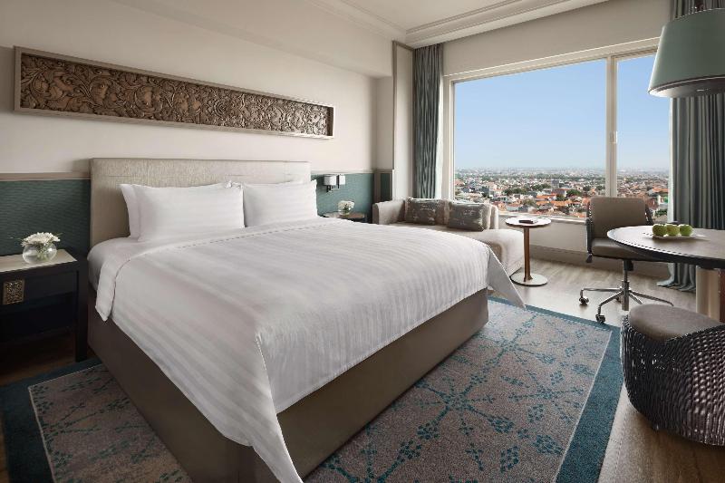Shangri-la Surabaya - Oda