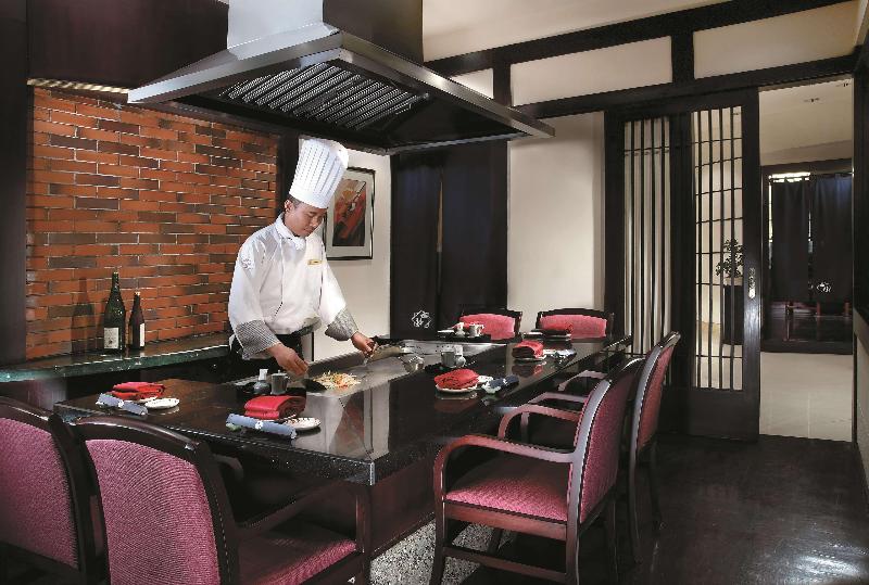 Shangri-la Surabaya - Restoran