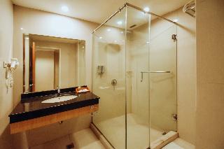 Surabaya Suites Hotel Powered by Archipelago fotoÄŸrafÄ±